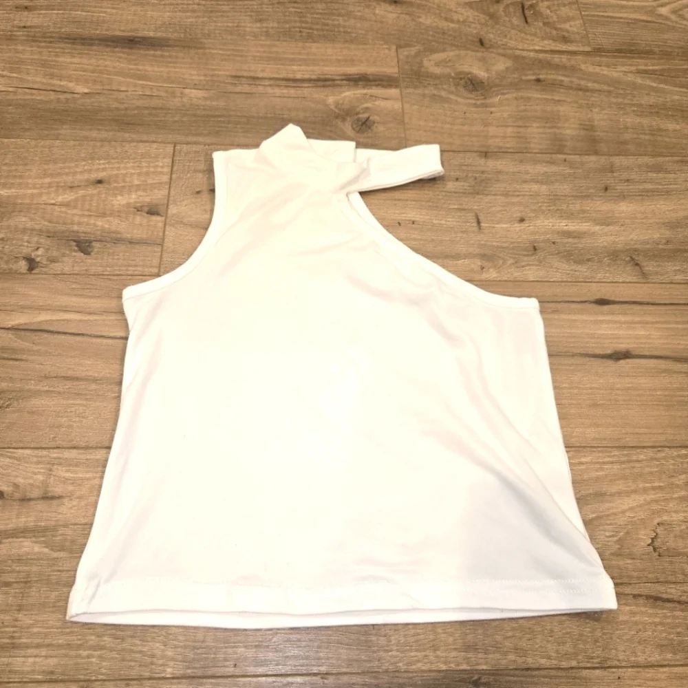 NWOT Girls Asymetrical White‎ Top & Brown Belted Shorts Size (5/6)